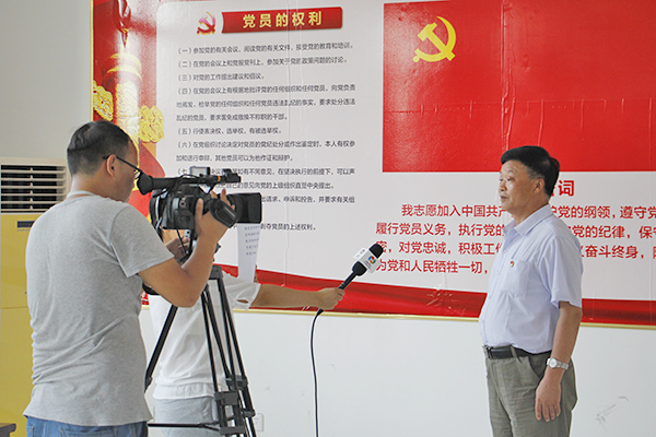 热烈欢迎济宁高新区电视台记者对中煤*委进行采访报道
