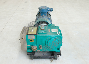 BRW80/20矿用乳化液泵站